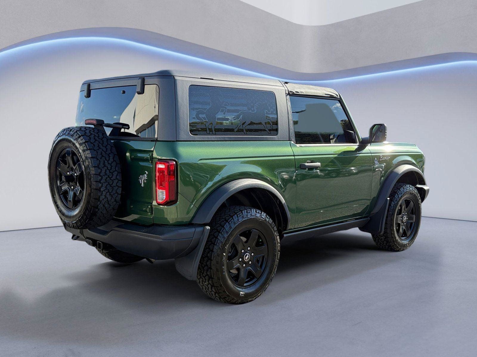 Certified 2024 Ford Bronco Black Diamond AWD/4WD image 3