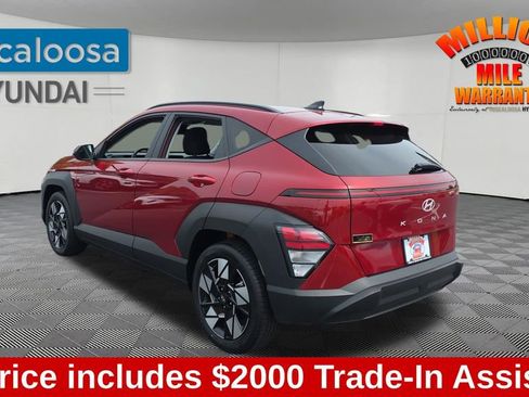 Used 2025 Hyundai Kona SEL image 5