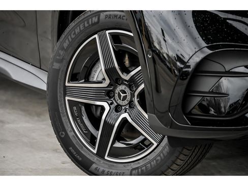 New 2026 Mercedes-Benz GLC 300 4MATIC image 3