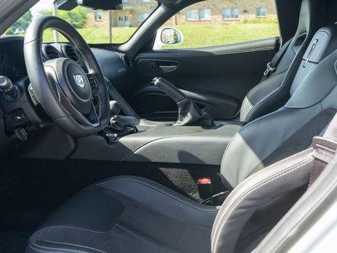 Used 2014 SRT Viper GTS RWD image 14
