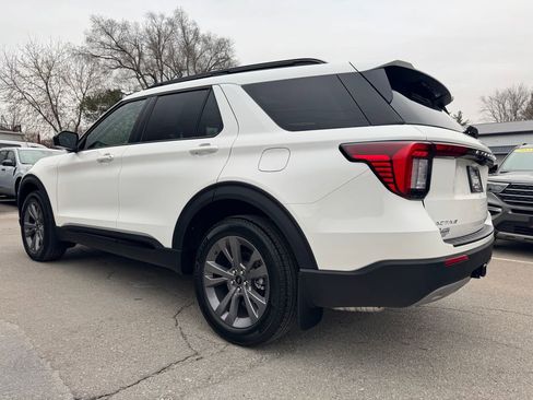 New 2026 Ford Explorer Active w/ Active Comfort Package image 7