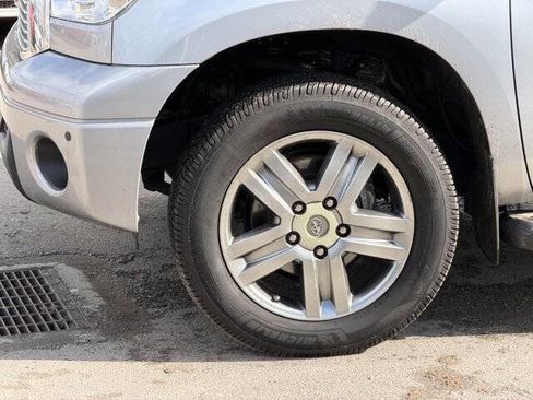 Used 2012 Toyota Tundra Limited w/ Memory Pkg image 11