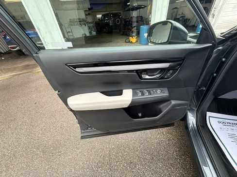 Used 2025 Honda CR-V EX-L image 13