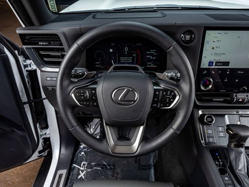 Used 2025 Lexus GX 550 550 Premium+ image 19