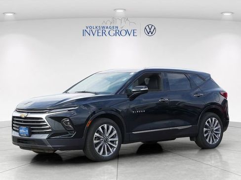 Used 2024 Chevrolet Blazer Premier AWD/4WD image 3