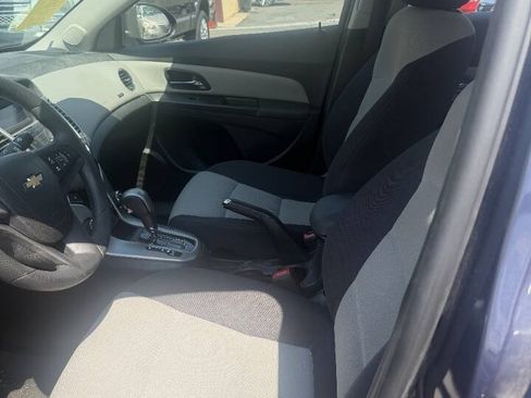 Used 2014 Chevrolet Cruze LS FWD image 5