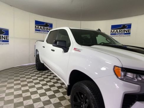 Used 2025 Chevrolet Silverado 1500 LT Trail Boss w/ Convenience Package II AWD/4WD image 4