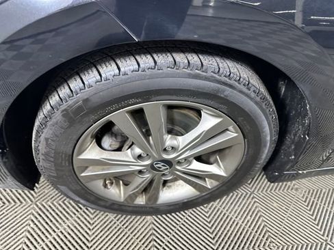 Used 2018 Hyundai Elantra Value Edition image 10