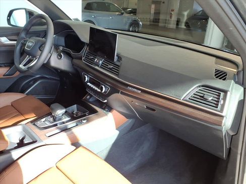 Certified 2024 Audi Q5 2.0T Premium Plus image 23