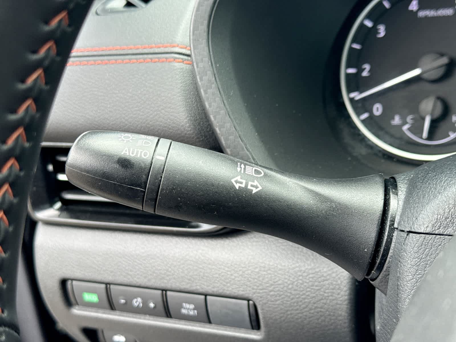 Used 2025 Nissan Sentra SR w/ Midnight Edition FWD image 33