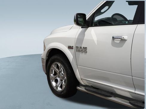Used 2017 RAM 1500 Laramie AWD/4WD image 35