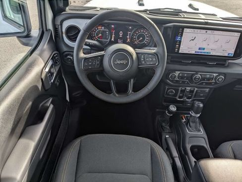 Used 2024 Jeep Wrangler Unlimited Sport AWD/4WD image 16