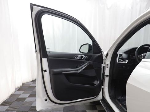 Used 2020 BMW X5 xDrive40i w/ Convenience Package image 4