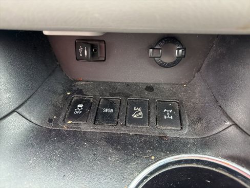 Used 2015 Toyota Highlander Limited AWD/4WD image 20