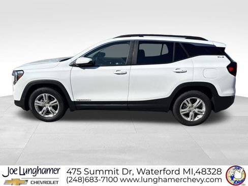 Certified 2024 GMC Terrain SLE w/ Driver Convenience Package FWD image 7