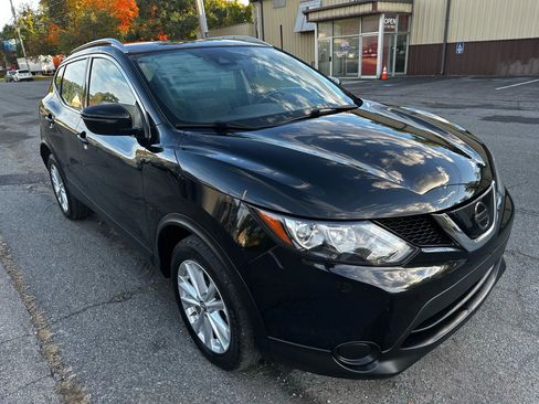 Used 2019 Nissan Rogue Sport SV image 4