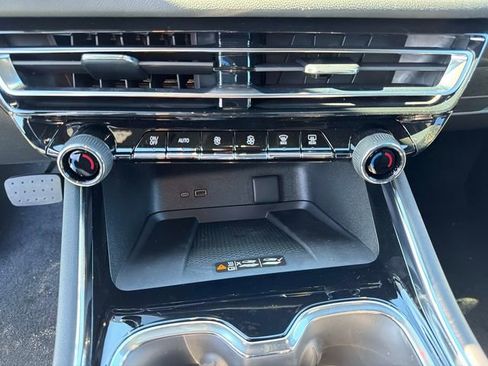 New 2026 Chevrolet Traverse Z71 w/ Enhanced Driving Package image 30