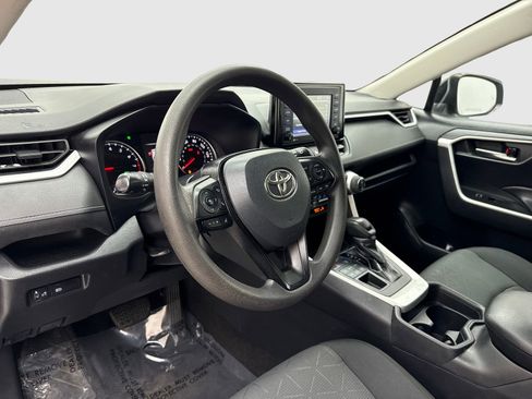 Used 2021 Toyota RAV4 XLE AWD/4WD image 18