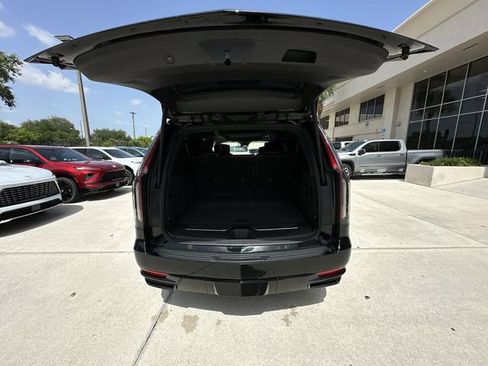 Certified 2022 Cadillac Escalade ESV Sport Platinum RWD image 34