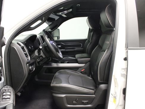 Used 2024 RAM 3500 Laramie w/ Sport Appearance Package AWD/4WD image 21