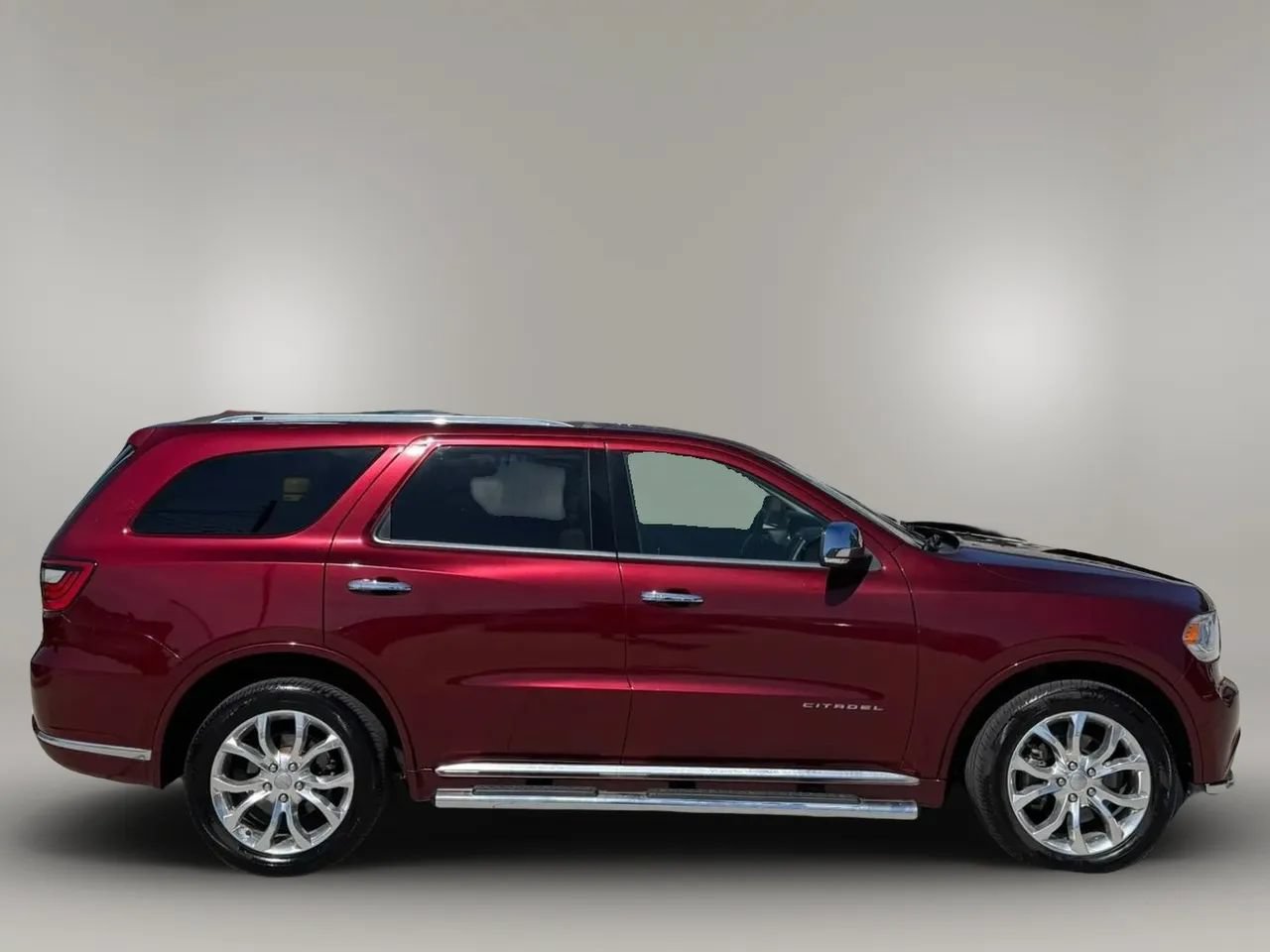 Used 2017 Dodge Durango Citadel w/ Technology Group AWD/4WD image 9