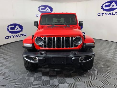 Used 2025 Jeep Wrangler Unlimited Sahara AWD/4WD image 9