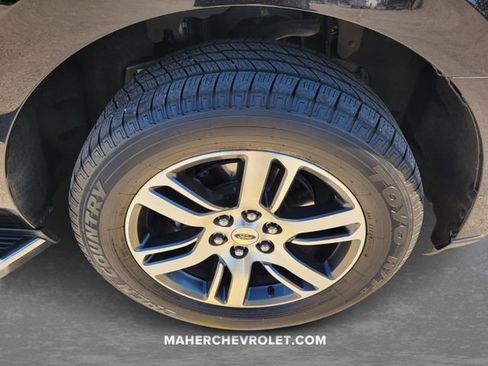 Used 2022 Ford Expedition Max Limited image 9