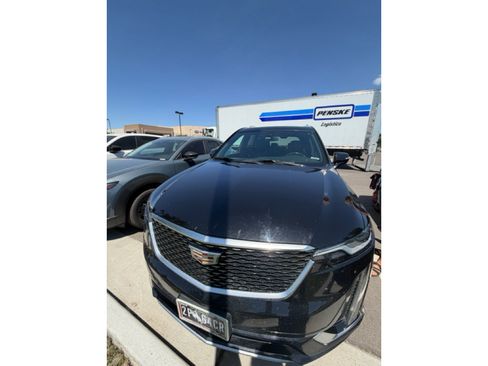 Used 2020 Cadillac XT6 Premium Luxury AWD/4WD image 2