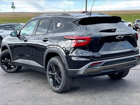 New 2026 Chevrolet Trax ACTIV FWD image 3