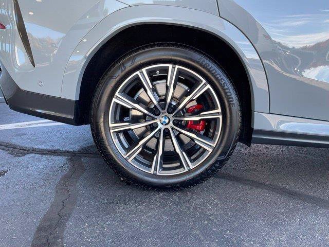 Used 2025 BMW X6 M60i AWD/4WD image 37