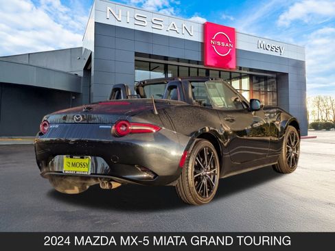 Used 2024 MAZDA MX-5 Miata Grand Touring w/ Weather Package image 7