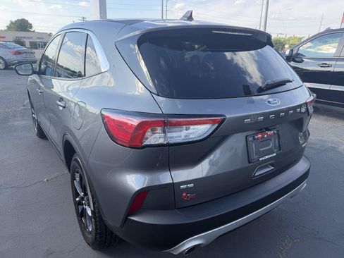 Used 2022 Ford Escape SE AWD/4WD image 5