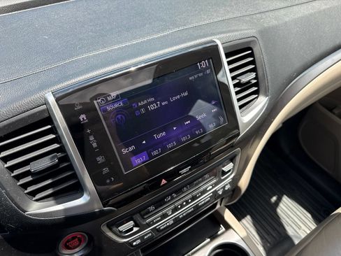 Used 2018 Honda Pilot EX-L image 17