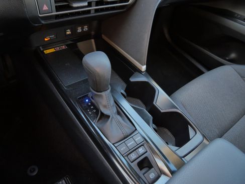 Certified 2025 Toyota Camry LE image 25