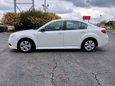 Used 2010 Subaru Legacy 2.5i image 5