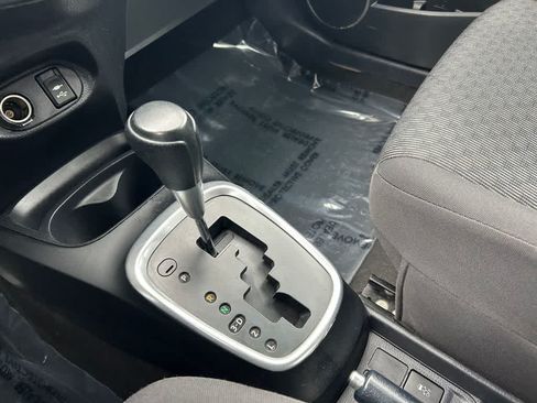 Used 2015 Toyota Yaris LE FWD image 17
