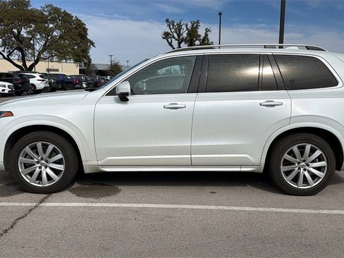 Used 2016 Volvo XC90 T6 Momentum w/ Momentum Plus Package image 9