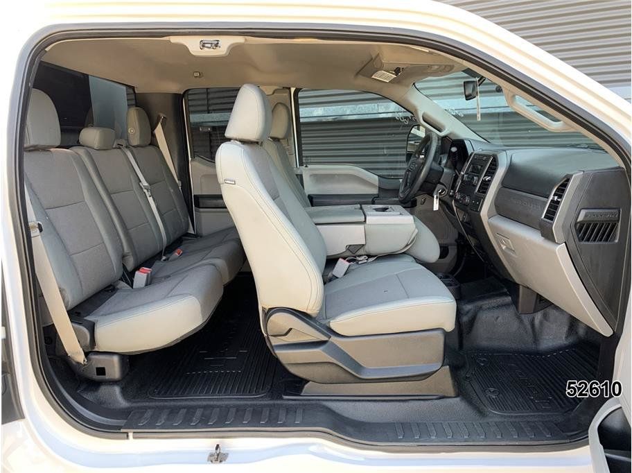 Used 2017 Ford F350 4x4 SuperCab Super Duty image 24