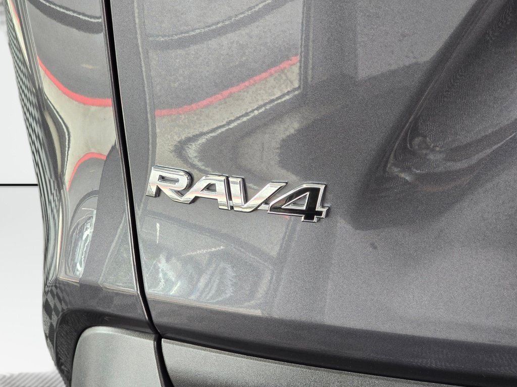 Used 2025 Toyota RAV4 XLE w/ Convenience Package AWD/4WD image 14