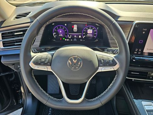 Certified 2025 Volkswagen Atlas SEL image 16