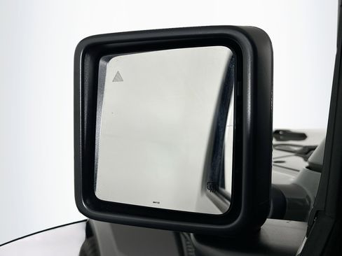 Used 2023 Jeep Wrangler Unlimited Sahara image 16