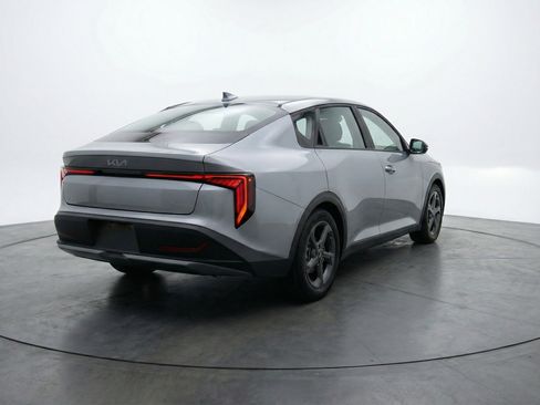 Used 2025 Kia K4 FWD image 9