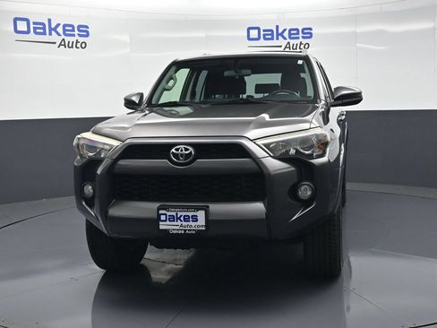 Used 2016 Toyota 4Runner SR5 AWD/4WD image 4