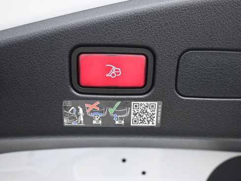 Used 2026 Mercedes-Benz CLE 300 4MATIC Cabriolet image 23