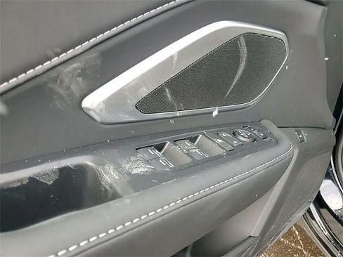 New 2026 Acura RDX SH-AWD image 13