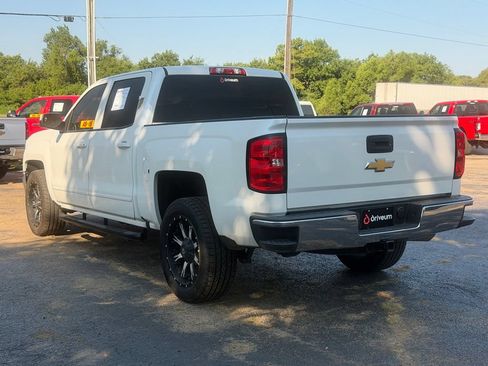 Used 2018 Chevrolet Silverado 1500 LT w/ LT Convenience Package RWD image 8