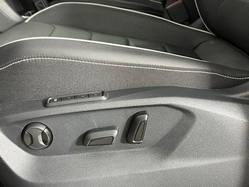 Used 2024 Volkswagen Tiguan SEL R-Line image 22