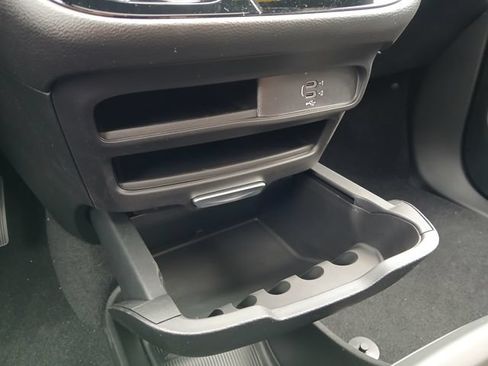 New 2027 Chrysler Pacifica Select FWD image 28