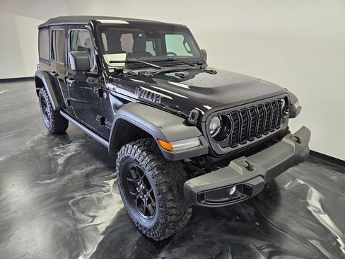 Used 2024 Jeep Wrangler Unlimited Sport AWD/4WD image 21