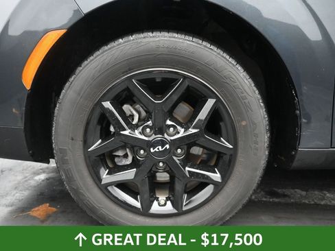 Used 2025 Kia Soul LX w/ LX Technology Package image 17